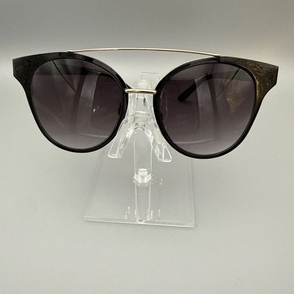 Tahari black cat